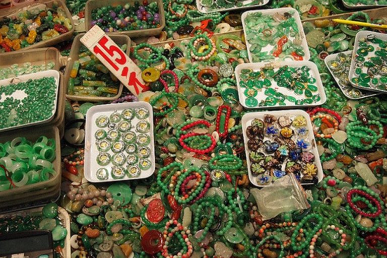 jade-market-how-to-pick-a-real-jade-and-how-much-it-costs