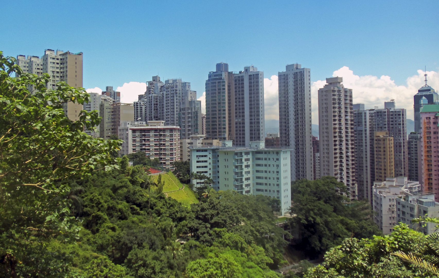 Old Peak Road - The Most Expensive Trail of Hong Kong