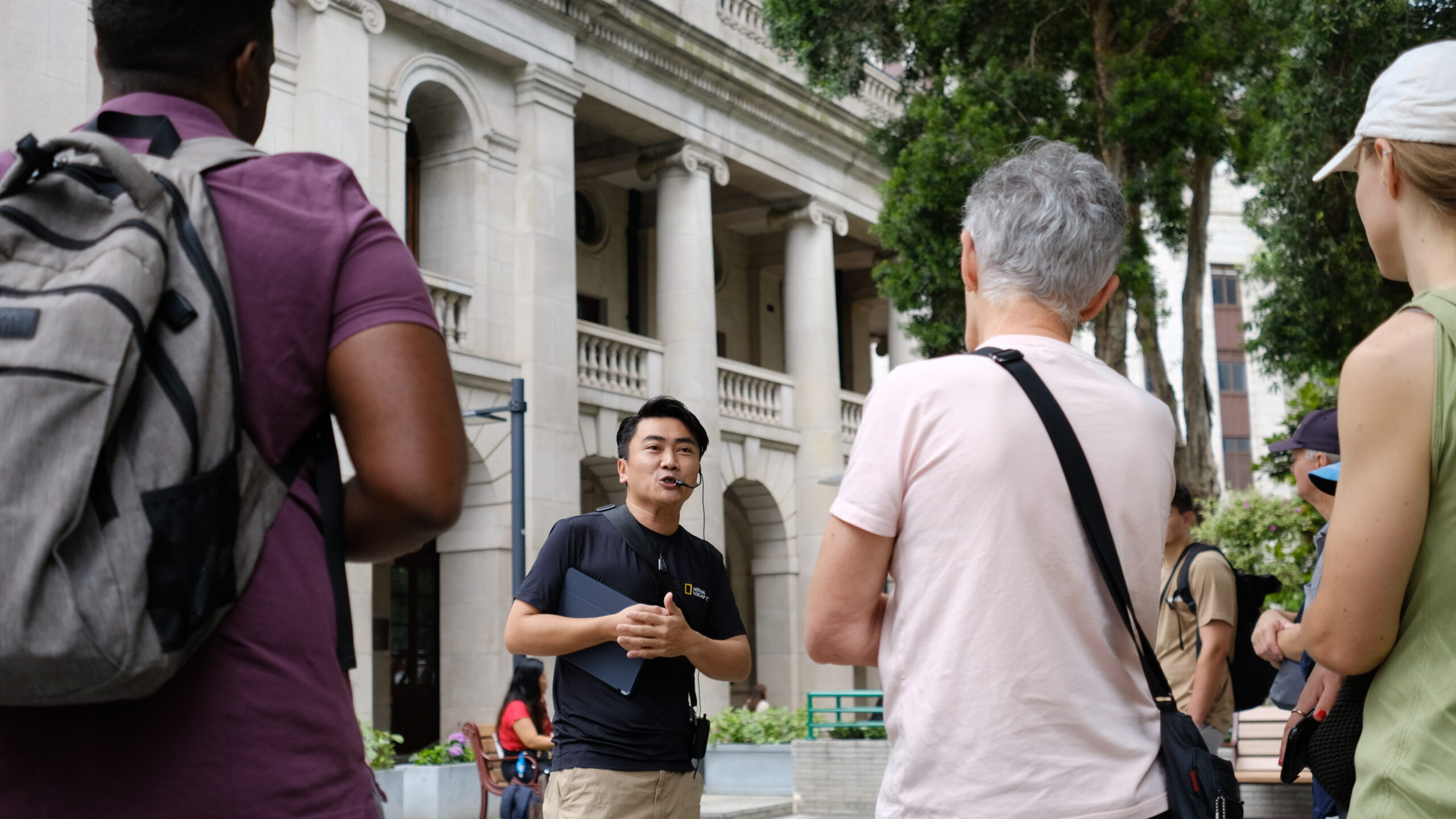 walking tour hong kong